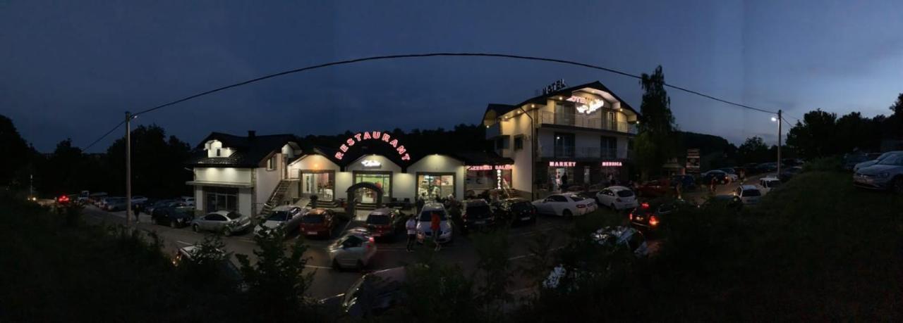 Motel Aladin ซาซิน ภายนอก รูปภาพ